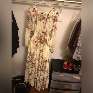 Long sleeve elegant dress, flower design🌺🌼